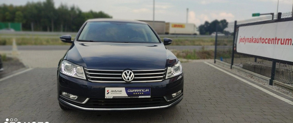 Volkswagen Passat cena 35800 przebieg: 175215, rok produkcji 2011 z Lublin małe 254